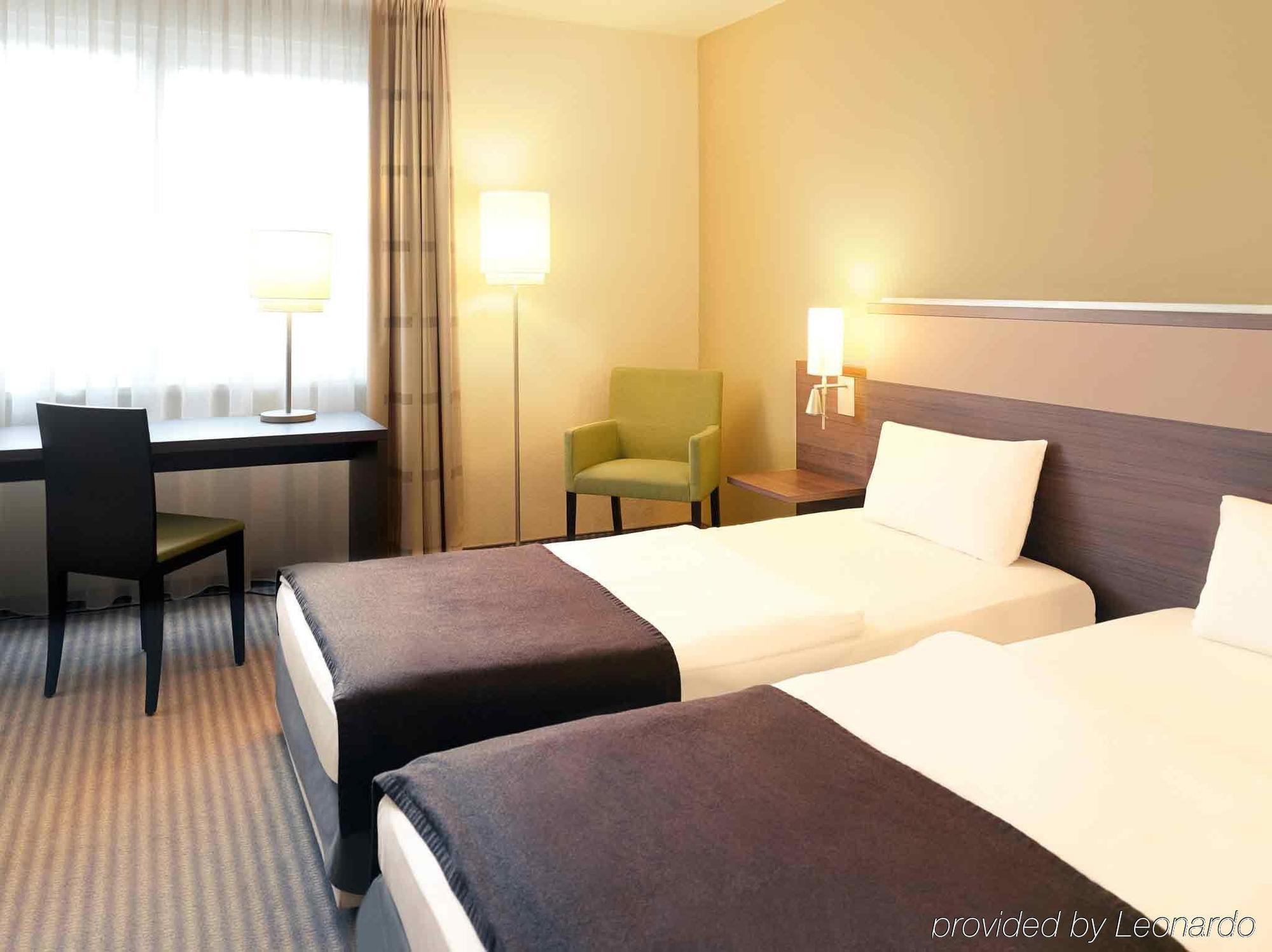 Mercure Airport Hotel Berlin Tegel Zewnętrze zdjęcie