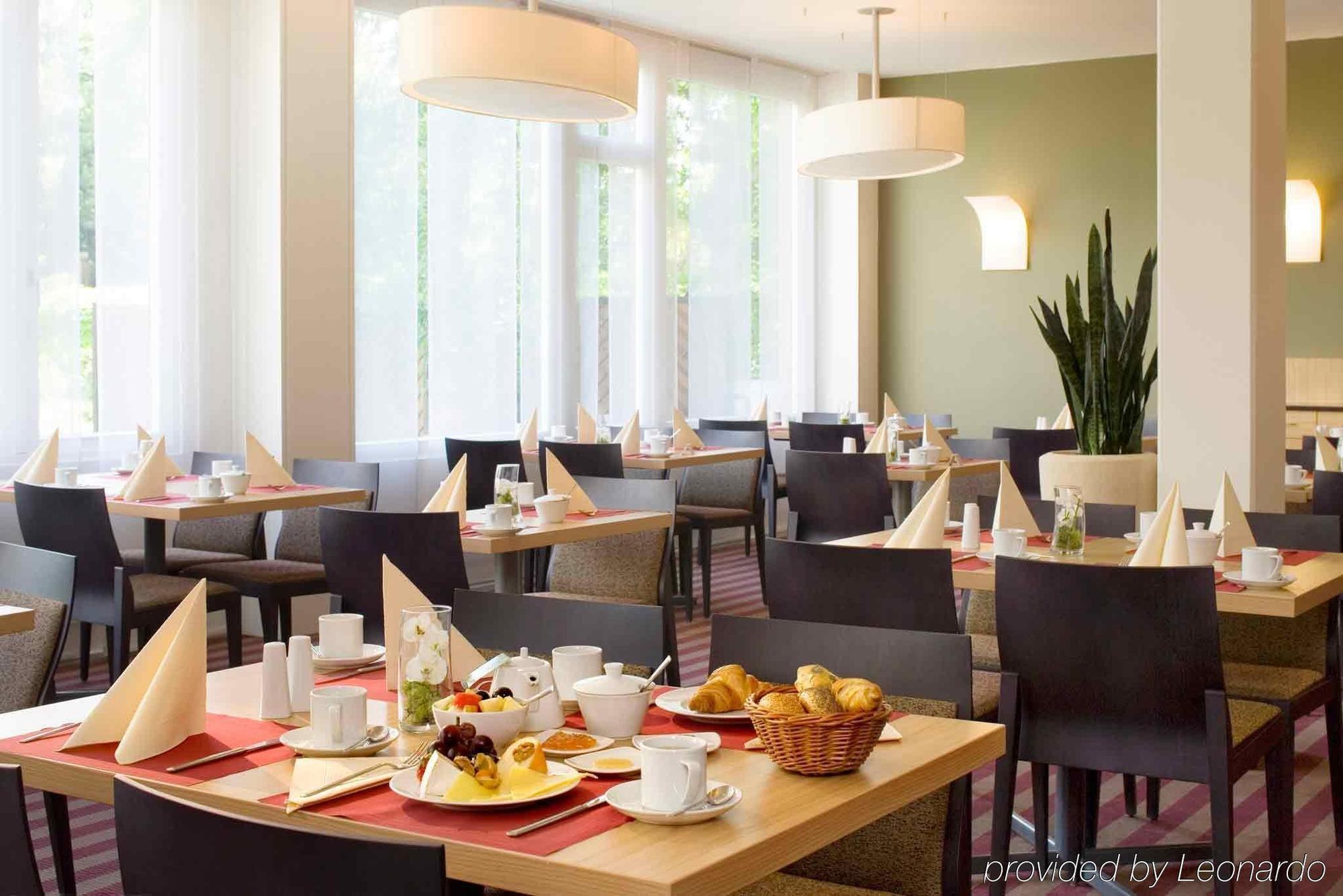 Mercure Airport Hotel Berlin Tegel Restauracja zdjęcie