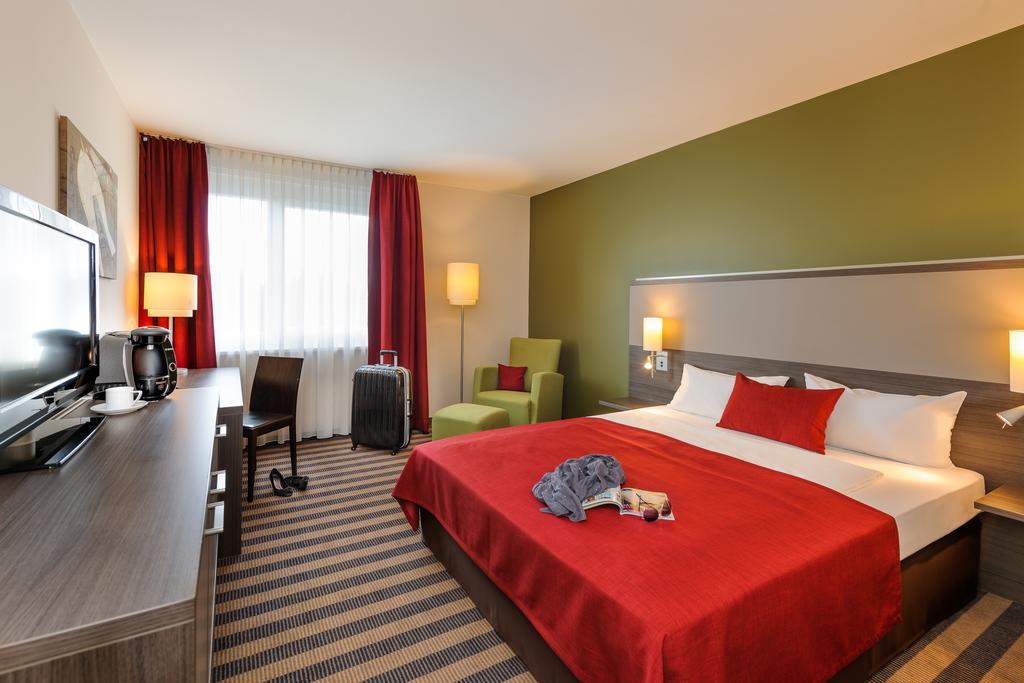 Mercure Airport Hotel Berlin Tegel Zewnętrze zdjęcie