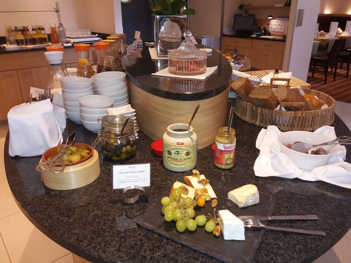 Mercure Airport Hotel Berlin Tegel Zewnętrze zdjęcie